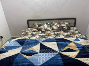 Cozy stay Indrapuram